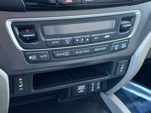 Used 2017 Honda Pilot EX-L image 18