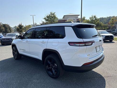 New 2025 Jeep Grand Cherokee L Limited w/ Luxury Tech Group II image 5