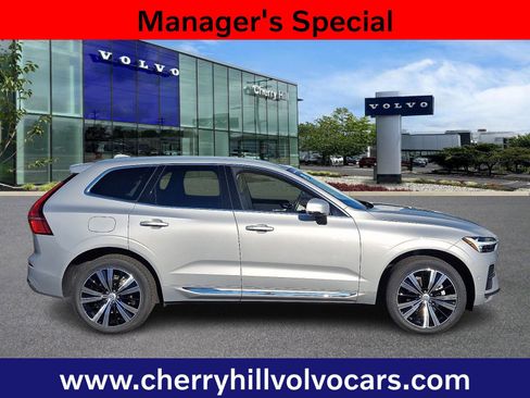 Certified 2023 Volvo XC60 B5 Plus w/ Climate Package image 7