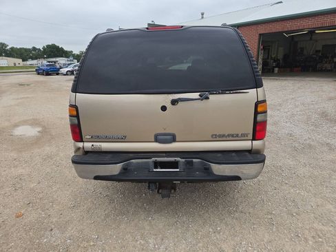 Used 2005 Chevrolet Suburban LS RWD image 13