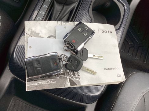 Used 2015 Chevrolet Colorado Z71 image 19