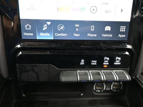 Used 2024 RAM 1500 Big Horn image 26