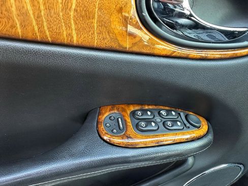 Used 2003 Jaguar XJ8 RWD image 60
