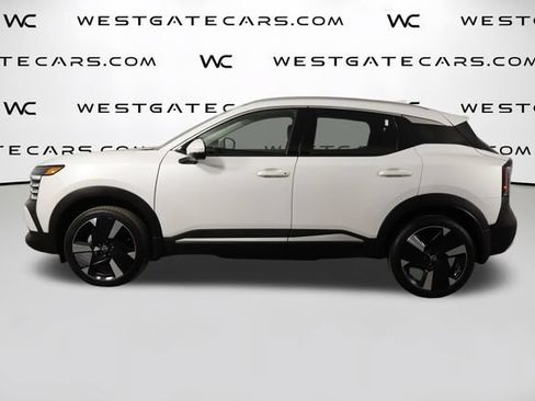 Used 2025 Nissan Kicks SR FWD image 5
