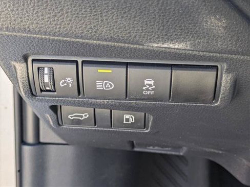 Used 2024 Toyota Corolla Cross AWD Hybrid w/ Convenience Package image 11
