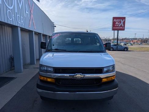 Used 2018 Chevrolet Express 3500 LT w/ LT Preferred Equipment Group image 3