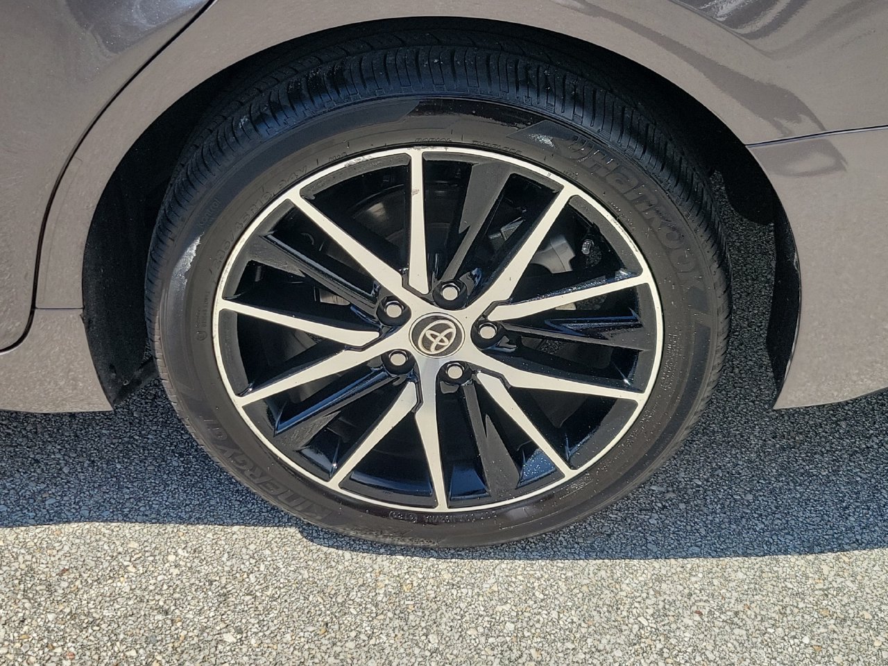 Used 2023 Toyota Camry SE FWD image 5