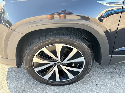 Used 2022 Volkswagen Taos SE image 36