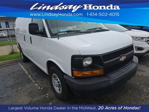 Used 2016 Chevrolet Express 2500 RWD image 2