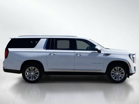 Used 2025 GMC Yukon XL Denali image 10