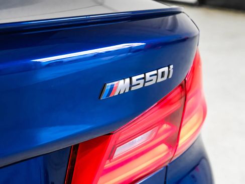 Used 2019 BMW M550i xDrive image 58