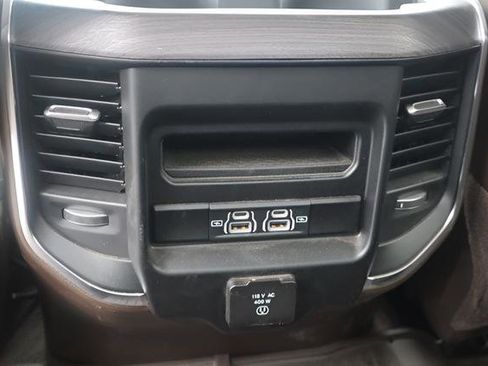 Used 2025 RAM 3500 Laramie AWD/4WD image 25