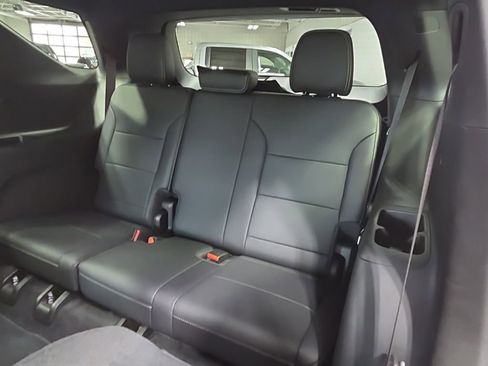 Used 2025 Chevrolet Traverse LT w/ Driver Confidence Package AWD/4WD image 33