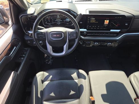 Used 2025 GMC Sierra 1500 SLT AWD/4WD image 12