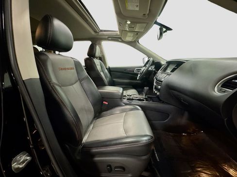 Used 2020 Nissan Pathfinder SL image 39