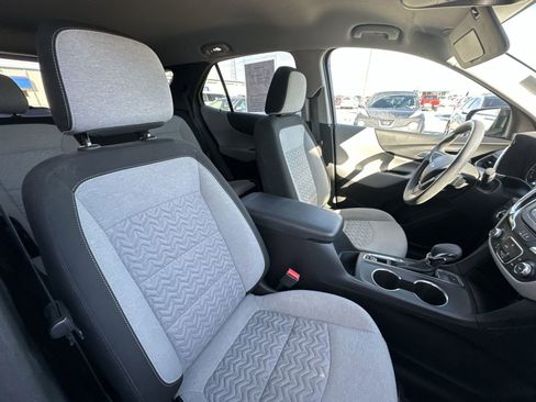 Used 2024 Chevrolet Equinox LS w/ LS Convenience Package image 27