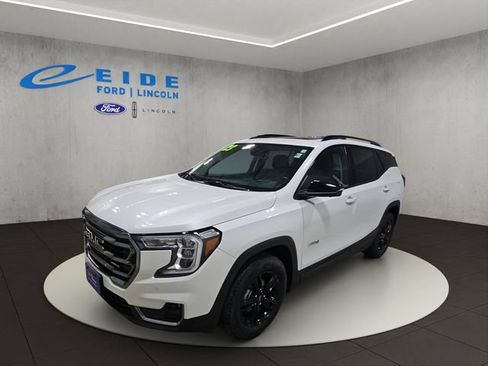 Used 2023 GMC Terrain AT4 w/ Tech Package AWD/4WD image 5