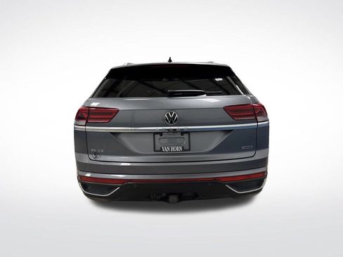 Used 2022 Volkswagen Atlas Cross Sport SE image 12