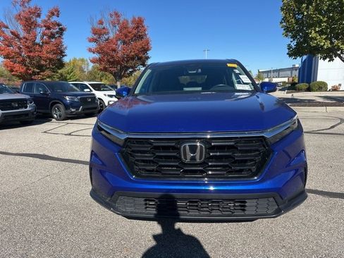 Used 2024 Honda CR-V EX image 2