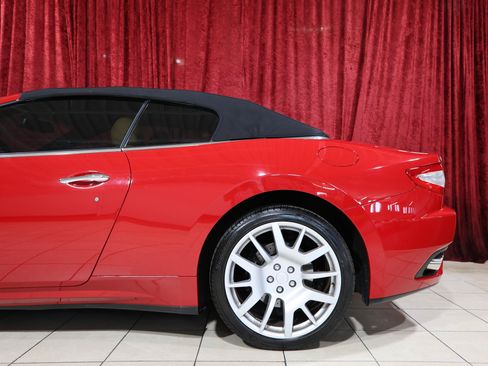 Used 2011 Maserati GranTurismo Convertible RWD image 7
