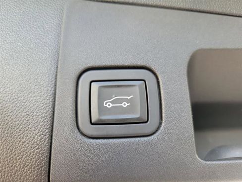 Used 2019 Cadillac XT5 Platinum image 13