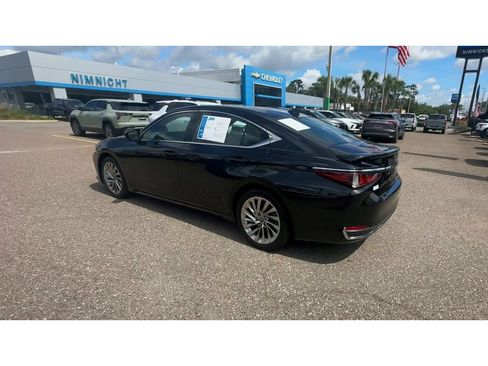 Used 2023 Lexus ES 300h w/ Accessory Package (Z2) FWD image 4