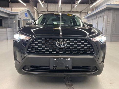 Used 2023 Toyota Corolla Cross L image 2