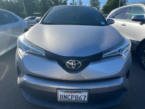 Used 2019 Toyota C-HR LE FWD image 2