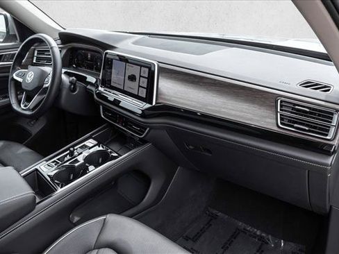 Used 2024 Volkswagen Atlas SEL Premium R-Line AWD/4WD image 27