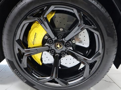 Used 2025 Lamborghini Urus S AWD/4WD image 46