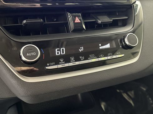 Used 2023 Toyota Corolla LE image 19