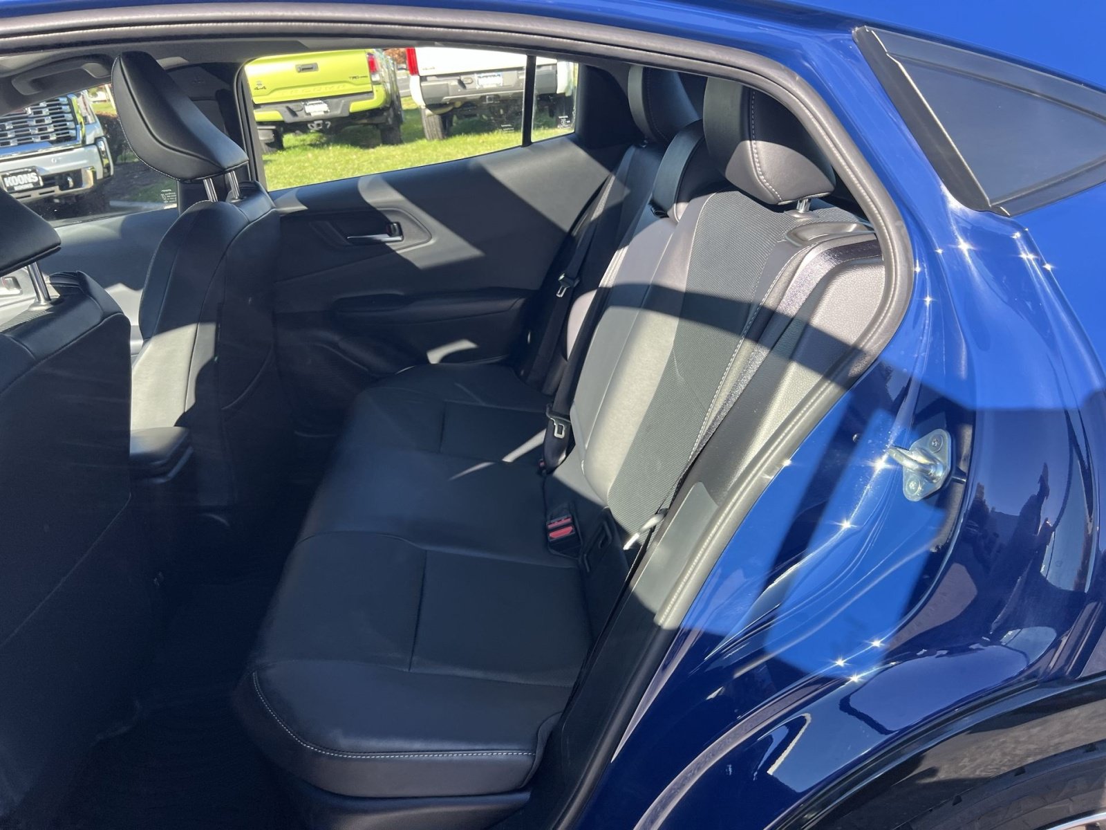 Used 2025 Toyota Prius XLE AWD/4WD image 24