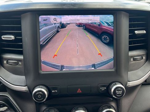 Used 2022 RAM 1500 Big Horn AWD/4WD image 14