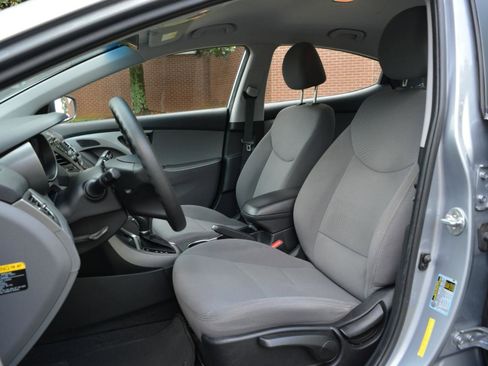 Used 2016 Hyundai Elantra SE FWD image 10