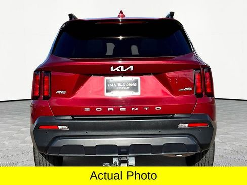 Used 2022 Kia Sorento S w/ Panoramic Sunroof Package image 4