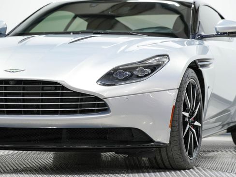 Used 2018 Aston Martin DB11 V12 image 7