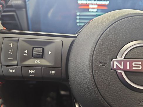 New 2026 Nissan Kicks SR w/ Cold Weather Package image 13