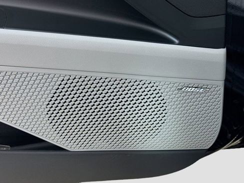 New 2026 Hyundai Elantra Limited FWD image 15