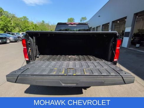 Used 2024 Chevrolet Silverado 2500 ZR2 w/ Technology Package AWD/4WD image 28