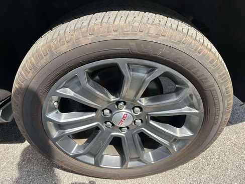 Used 2019 GMC Yukon Denali w/ Denali Ultimate Package AWD/4WD image 11