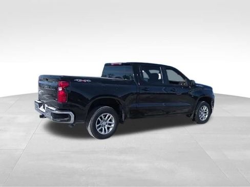 Used 2022 Chevrolet Silverado 1500 LT image 13