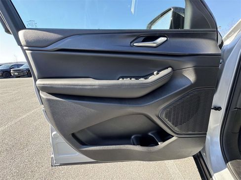 New 2025 Jeep Grand Cherokee 4WD image 26