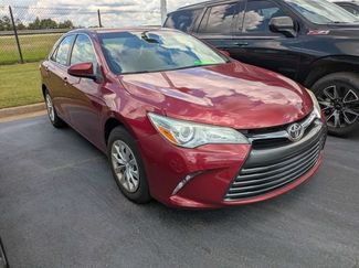 Used 2015 Toyota Camry LE FWD video 2