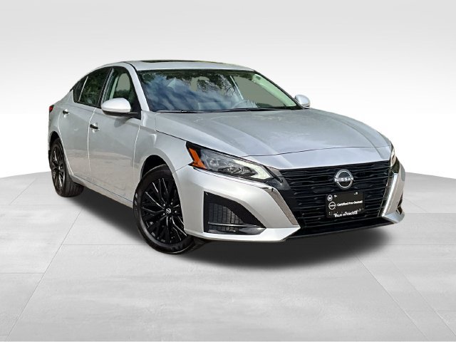 Certified 2025 Nissan Altima 2.5 SV w/ SV Special Edition Package AWD/4WD image 1