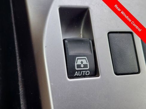 Used 2019 Toyota 4Runner SR5 AWD/4WD image 16