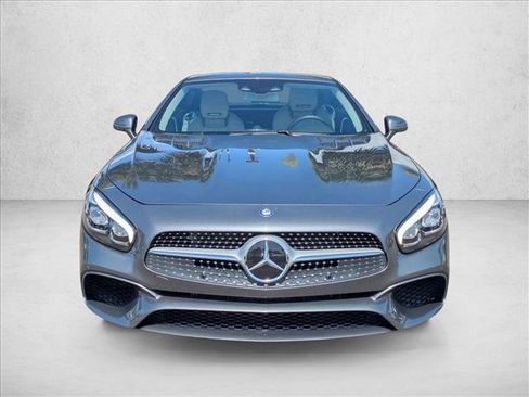 Used 2017 Mercedes-Benz SL 550 image 2
