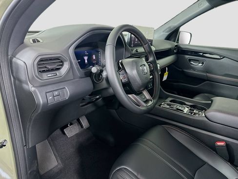 Certified 2026 Honda Pilot TrailSport image 9