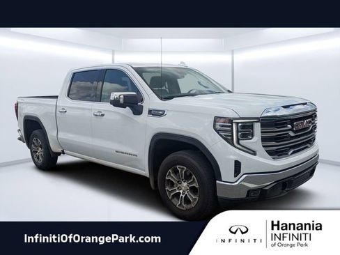 Used 2025 GMC Sierra 1500 SLT AWD/4WD image 1