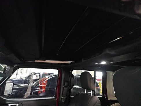 Used 2022 Jeep Wrangler Unlimited Sport w/ Sun And Sound Package image 9