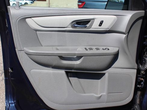 Used 2015 Chevrolet Traverse LS image 9
